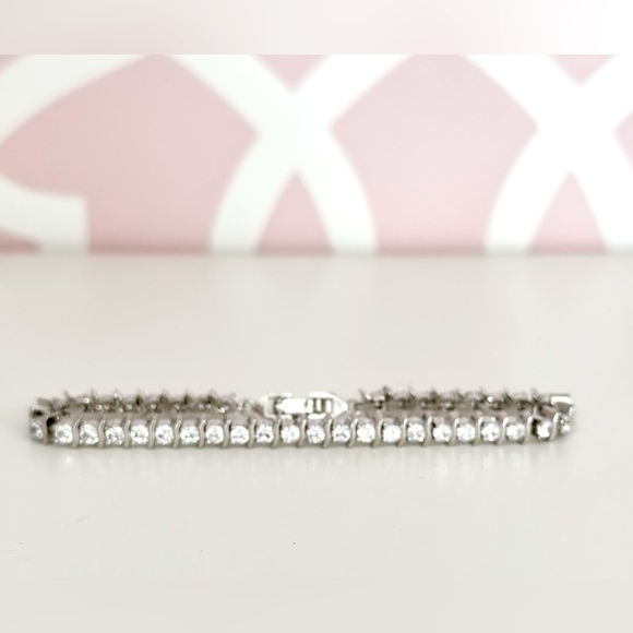 Million Dollar Bracelet 💎 - Picture 2 of 4